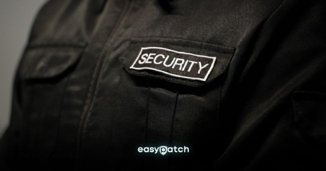 De nye skræddersyede lapper med navn